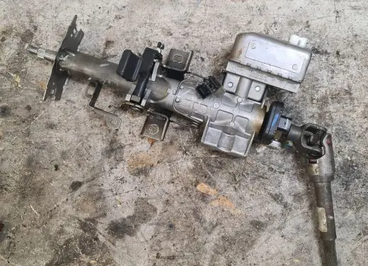Toyota Corolla Verso AR10 Steering rack mechanical part 