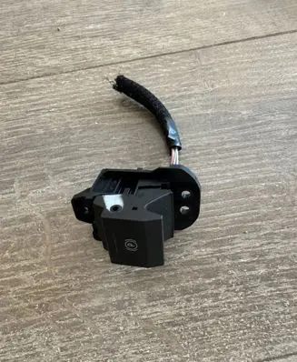 Renault Megane E-Tech Hand parking brake switch 251757371R