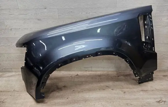 Land Rover Defender Fender LR131387