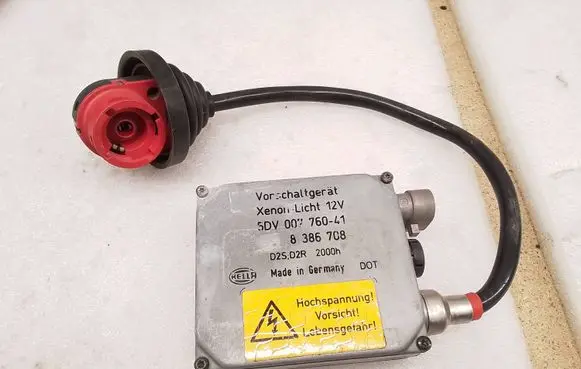 BMW X5 E53 Headlight ballast module Xenon 5DV00776041 8386708