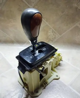 KIA Opirus Gear shifter/selector 467003FXXX