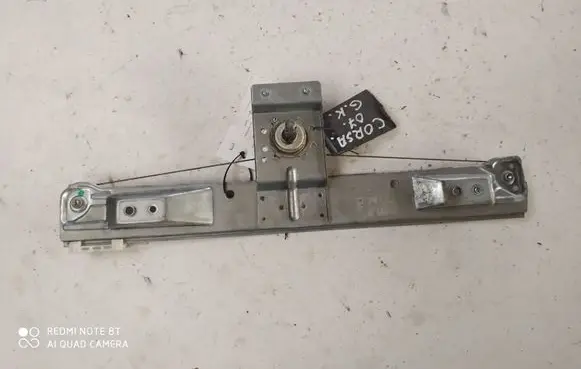 Rear door manual window regulator