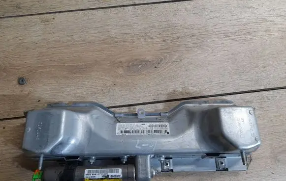 Mercedes-Benz C W204 Knee airbag 20486020020