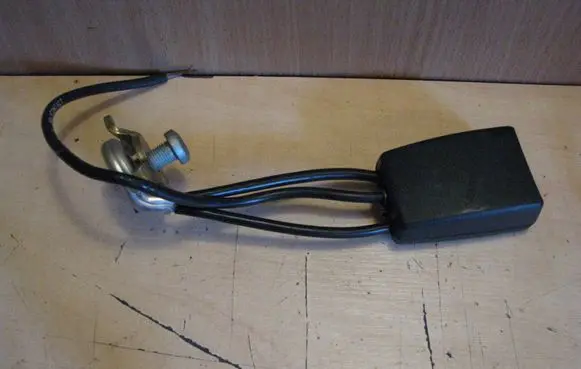 Mercedes-Benz CL C215 Rear seatbelt buckle A2198600669