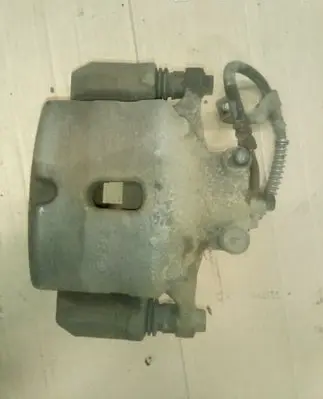 Hyundai i40 Front brake caliper