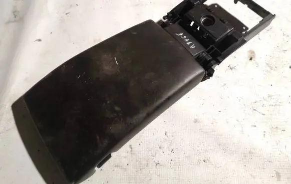 Volvo V70 Armrest 1303437obl 1303437-obl