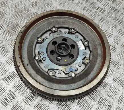 Volkswagen Arteon Flywheel 05E105266D