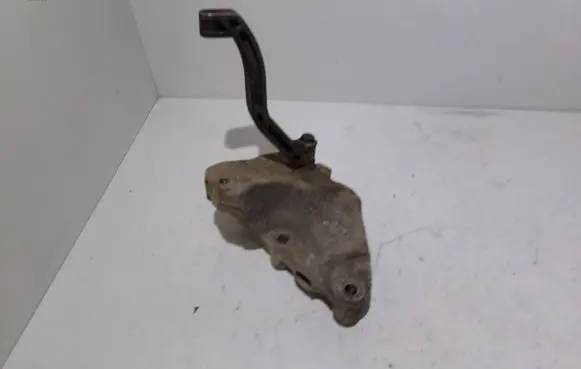 Skoda Octavia Mk2 (1Z) Engine mounting bracket 1K0199117BM