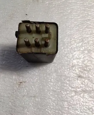 Mercedes-Benz S W126 Fuel pump relay 0015450805 896310