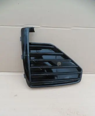 Volvo V60 Front bumper lower grill 32227026