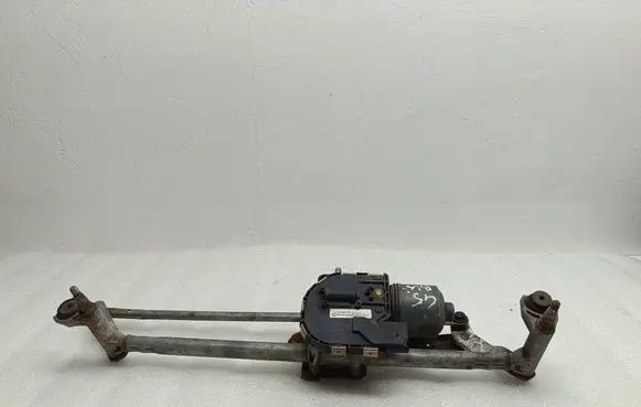 Front wiper linkage