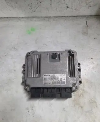 Citroen C4 I Picasso Engine control unit/module 0281013872