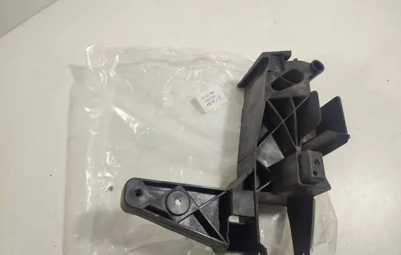 Mercedes-Benz GLB x247 Radiator support slam panel bracket 2476223100 2476202800