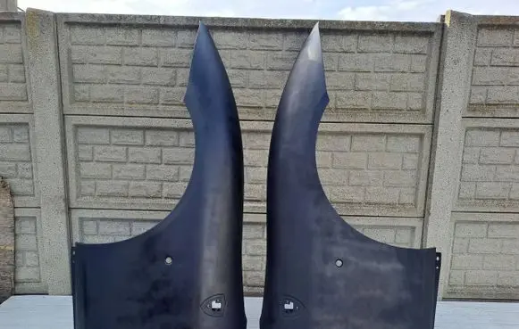 Ferrari Roma Fender