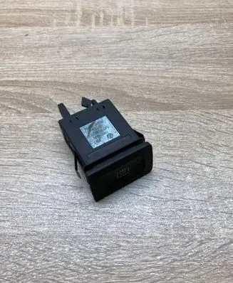 Volkswagen Golf IV Windscreen/window heater switch 1J0959621C