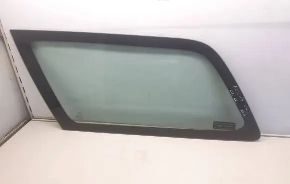 Ford Focus Rear side window