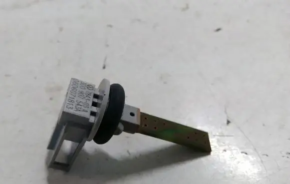 Volkswagen Golf Plus Interior temperature sensor 3D0907543A