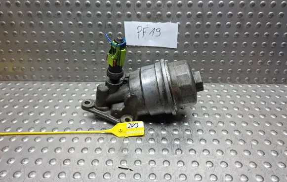 Mini One - Cooper R50 - 53 Oil filter mounting bracket S26405388 04777668AA