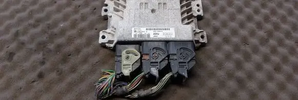 Ford C-MAX II Engine control unit/module AV6112A650YJ S180133044B