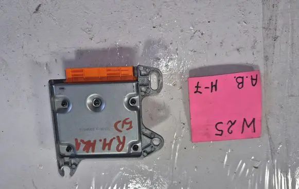 Renault Megane I Airbag control unit/module 8200117651B
