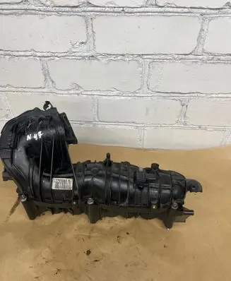 BMW 1 E81 E87 Intake manifold 7798885
