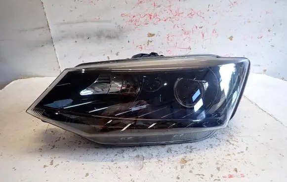 Skoda Fabia Mk3 (NJ) Headlight/headlamp 6V1941015B