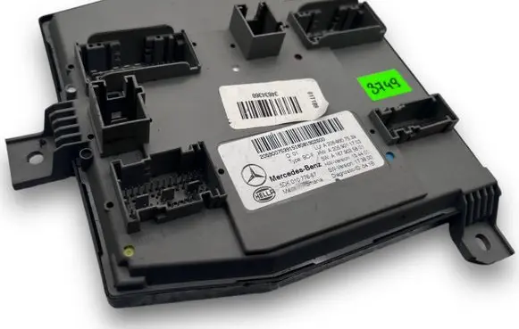 Mercedes-Benz C W205 Central body control module S3749 A2059007539