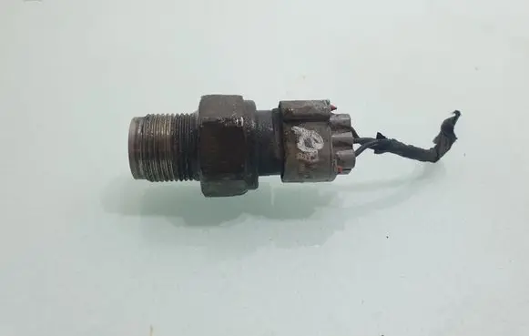 Toyota RAV 4 (XA30) Fuel pressure sensor 