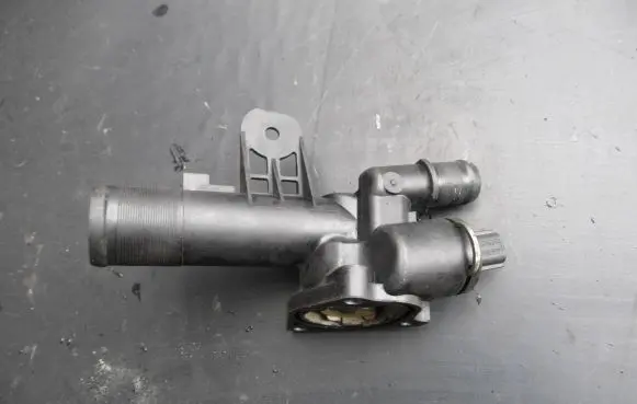 Renault Clio IV Thermostat 8200766043 820095432825210
