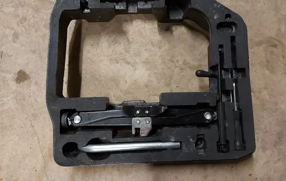 Audi A5 8T 8F Tool box 8T0012109A