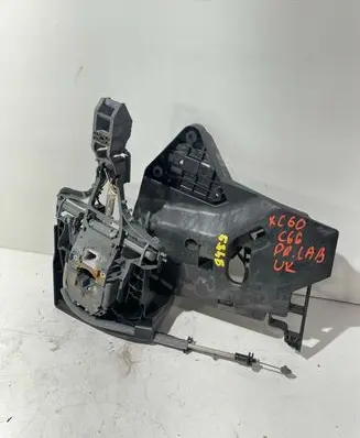Volvo XC60 Front door lock loop/hook striker 30753336