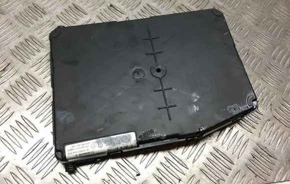 Renault Megane II Comfort/convenience module 8200309690 S114800220D