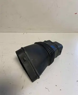 Volvo V70 Air intake duct part 30792195
