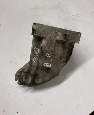 Mercedes-Benz C W204 Engine mounting bracket a6422231004