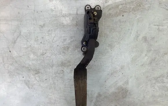 Chrysler 300 - 300C Accelerator throttle pedal