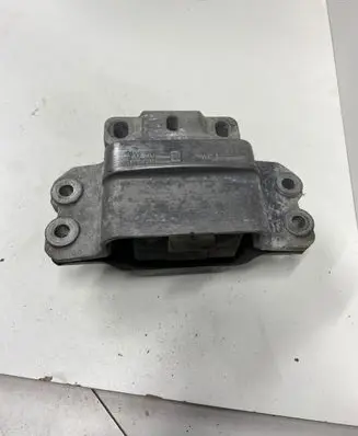 Volkswagen Golf IV Engine mount bracket 1K0199555