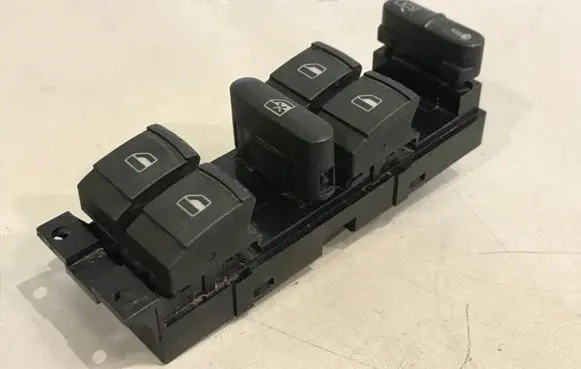 Volkswagen PASSAT B5.5 Electric window control switch 1J4959857D