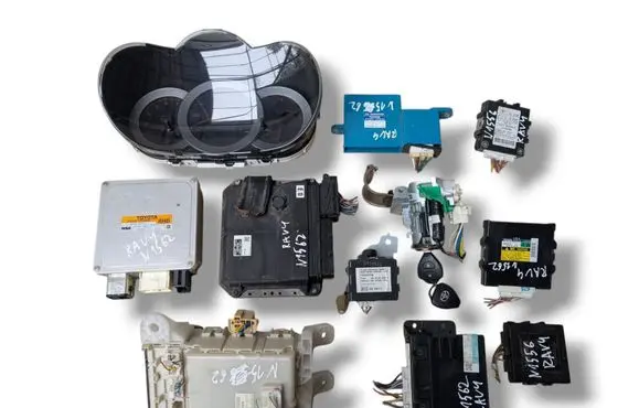 Toyota RAV 4 (XA30) Engine ECU kit and lock set 1758009460 8966142C11