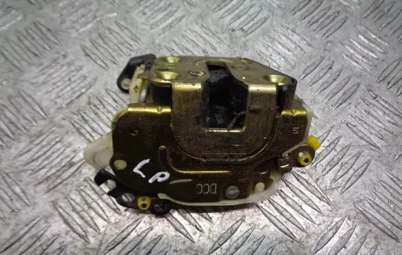 Nissan Micra Front door lock