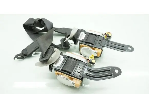 Honda Civic IX Front seatbelt 19042