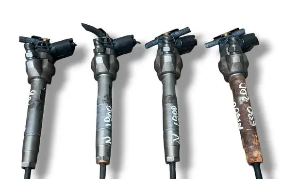 BMW 3 E90 E91 Fuel injector 0445110382 7810702