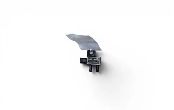 BMW X3 G01 Exhaust gas pressure sensor 8570686