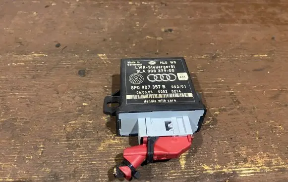Audi A4 S4 B7 8E 8H Light module LCM 5LA00837900