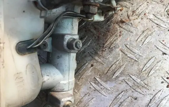 KIA Clarus Master brake cylinder