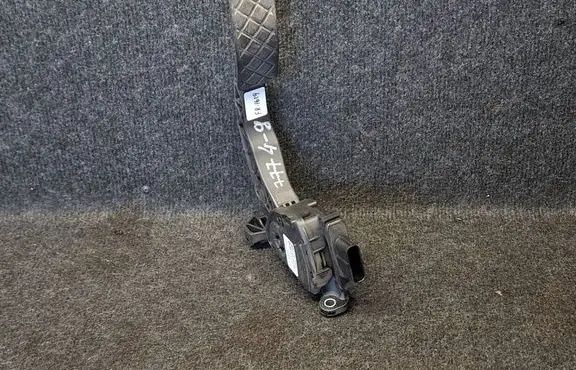 Audi A6 S6 C7 4G Accelerator throttle pedal 8K1723523A