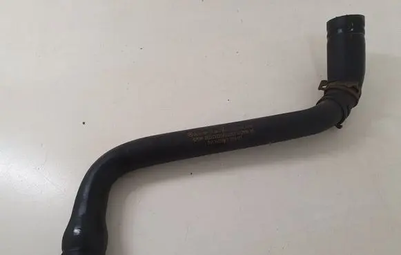 Mercedes-Benz Vito Viano W639 Engine coolant pipe/hose A6395017082