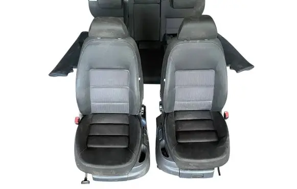 Skoda Octavia Mk2 (1Z) Interior set 1Z0881021KM 1Z0881022KM 1Z0885041DL