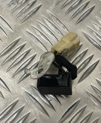 Toyota Auris 150 Aerial antenna filter 9098005357