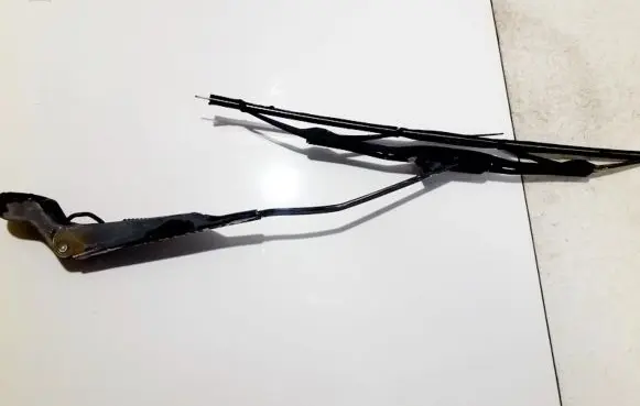 Nissan Almera Rear wiper blade arm 5375
