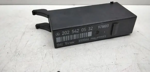 Mercedes-Benz C W203 Light module LCM 2025420532
